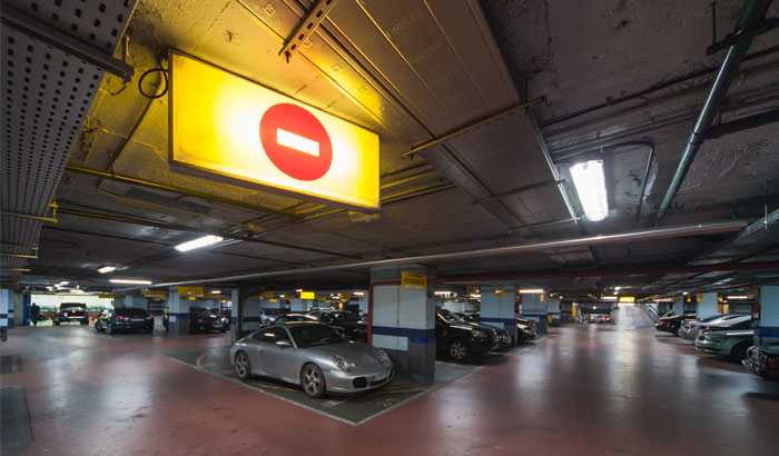 NH Hoteles Eurobuilding car park