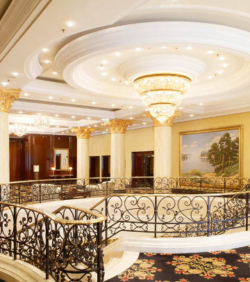  Philips Lighting illuminating the circulation areas of Ritz-Carlton