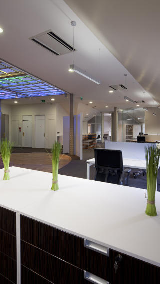 The Haworth Showroom illuminated by Philips office lighting 