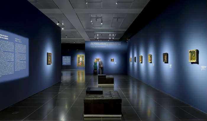 How does lighting support the museum transformation