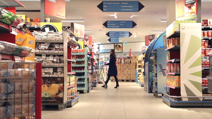 Smart supermarket lighting - Energy-efficient luminaries with centralized controls and software apps