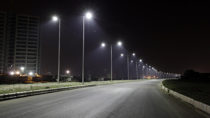 Uniform lighting across the road with Philips LED streetlights