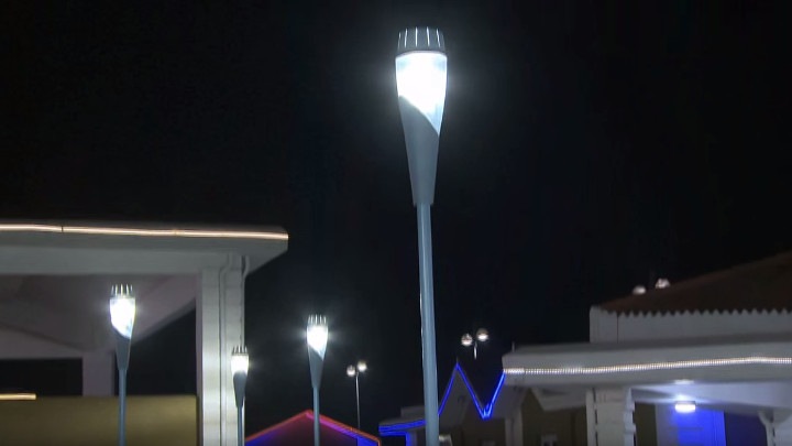See how Philips LED lighting helped  HIDCO transform new town Kolkata through use of energy efficient LED area and color changing lighting