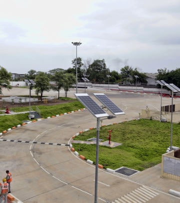 Solar LED lights evenly spread across the plant