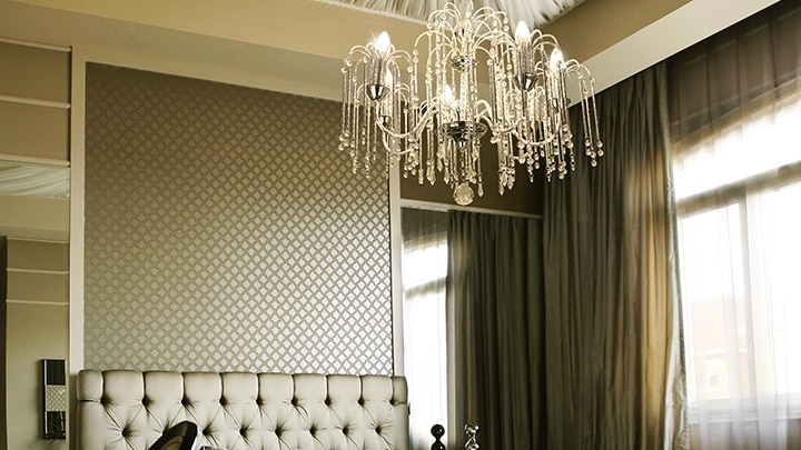 Chandelier 1
