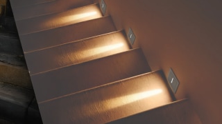 step-light